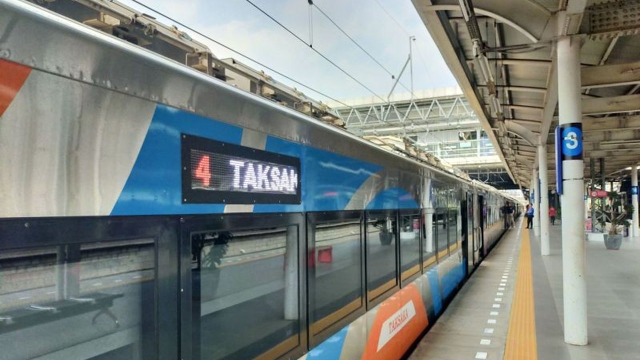 Kereta api jarak jauh dari Stasiun Gambir akan berhenti di Stasiun Jatinegara hingga 20 Februari 2025 untuk mengantisipasi kemacetan lalu lintas saat pelantikan kepala daerah.