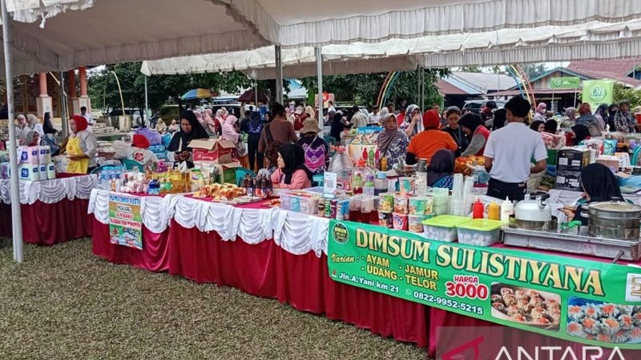 Pemerintah Kota Banjarbaru menggelar pasar murah bersubsidi di lima kecamatan untuk membantu warga kurang mampu memenuhi kebutuhan pokok menjelang Ramadhan dan mengendalikan inflasi.