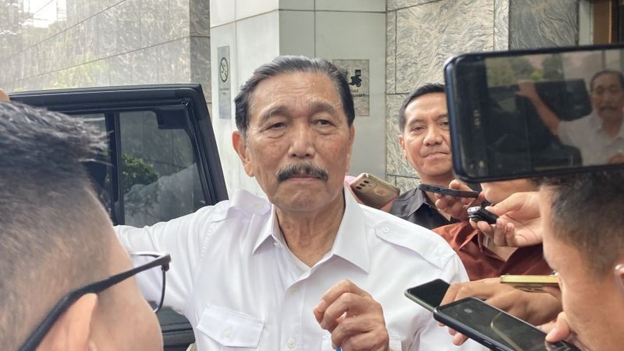 Ketua Dewan Ekonomi Nasional (DEN) Luhut Binsar Pandjaitan optimis Indonesia mampu menciptakan sistem AI setara ChatGPT, didukung SDM digital yang mumpuni dan sejumlah aplikasi layanan publik yang telah dikembangkan.