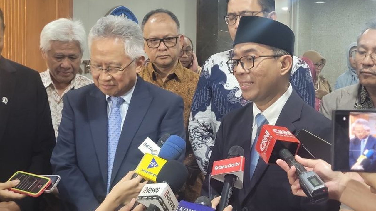 Menteri Pendidikan, Kebudayaan, Riset, dan Teknologi (Mendikbudristek) Brian Yuliarto berkomitmen penuh mendukung program strategis Presiden Jokowi, termasuk swasembada pangan dan hilirisasi, serta mencetak SDM unggul untuk Indonesia Emas 2045.