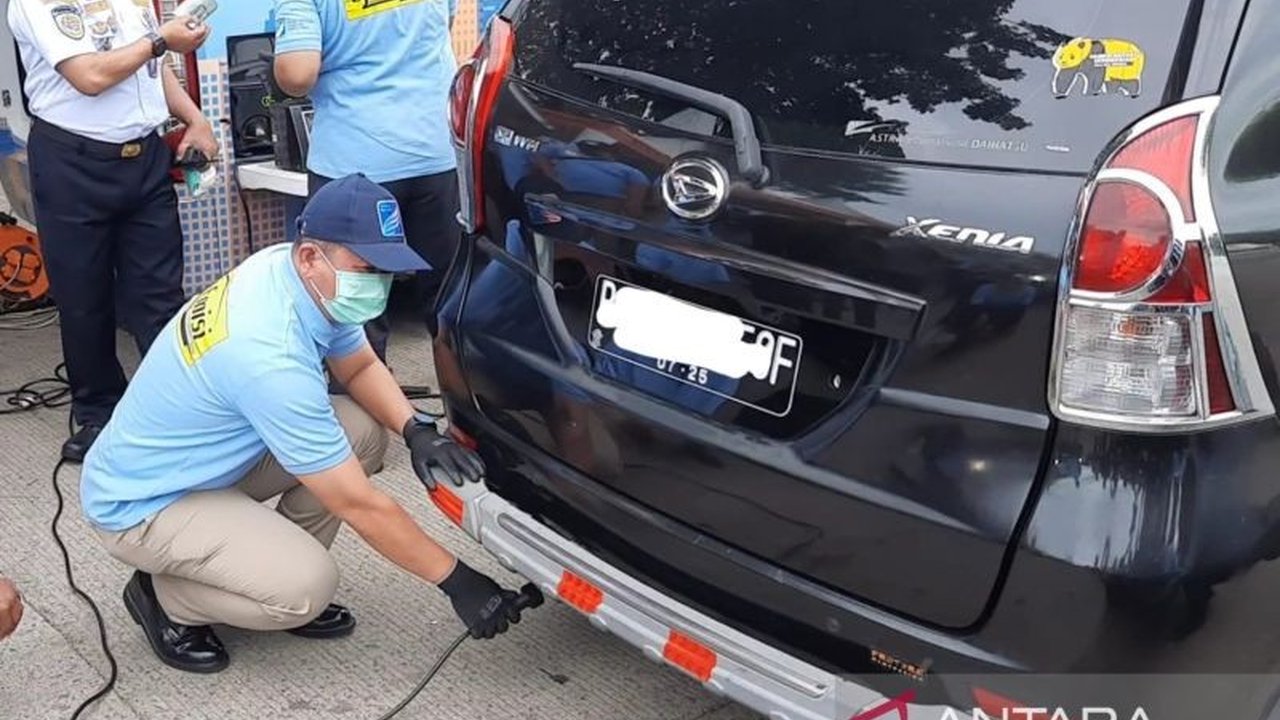 Komite Penghapusan Bensin Bertimbal (KPBB) mendesak Gubernur dan Wagub terpilih untuk menggencarkan uji emisi kendaraan guna mengurangi polusi udara di Jakarta yang mencapai 57% dari emisi kendaraan bermotor.