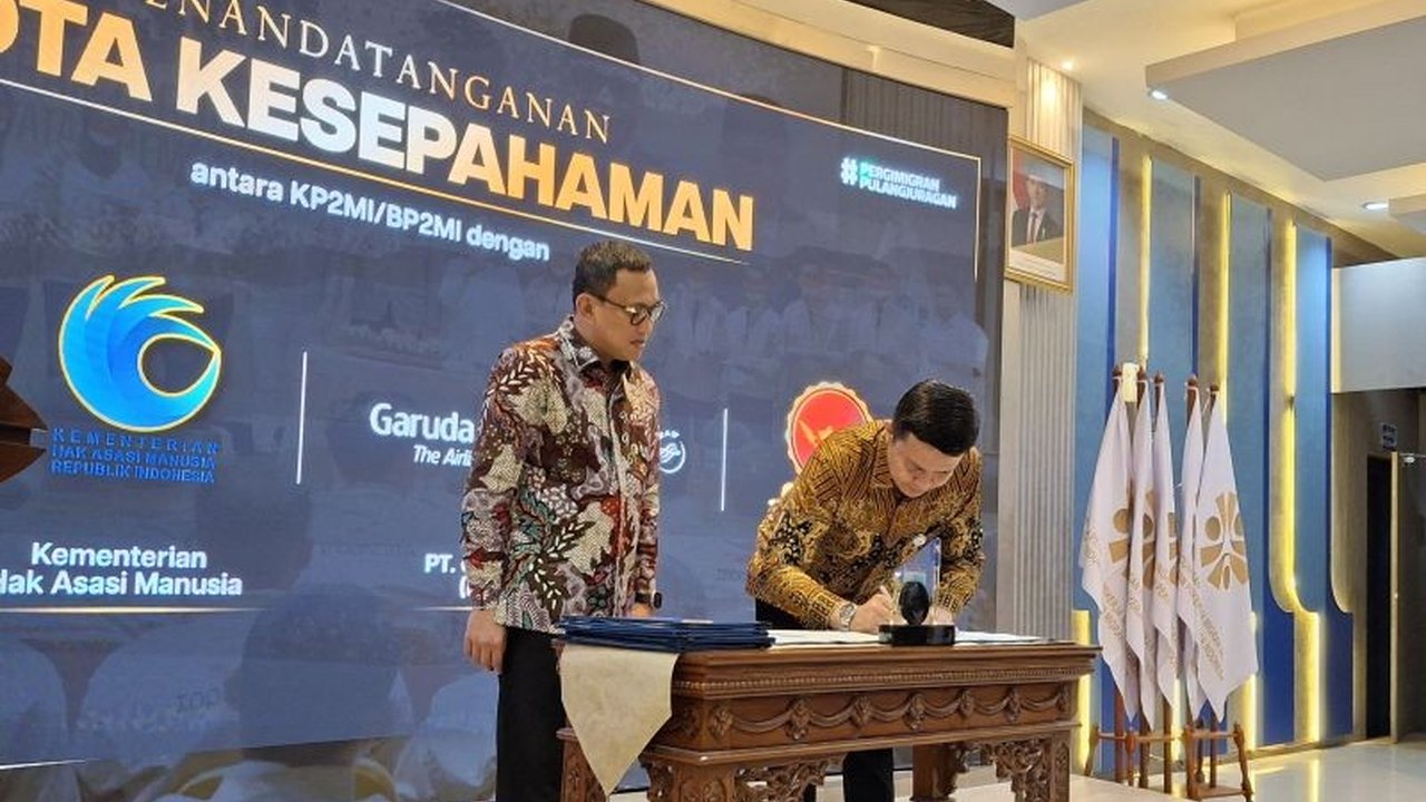 KP2MI dan Garuda Indonesia resmi bekerja sama meningkatkan layanan pemberangkatan PMI, bertujuan efisiensi biaya dan dukungan terhadap BUMN.