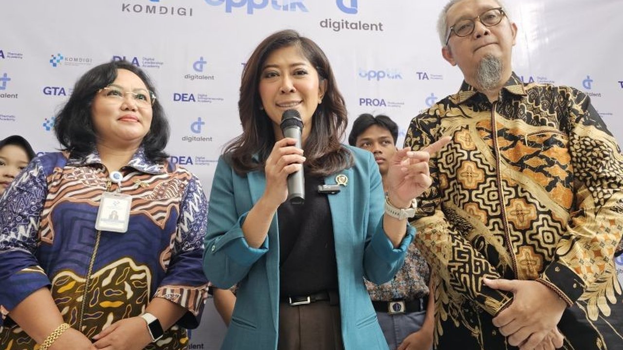Menkominfo Meutya Hafid optimis Indonesia dapat mencetak 9 juta talenta digital hingga 2030 melalui kolaborasi multisektor, salah satunya dengan Amazon Web Services (AWS).