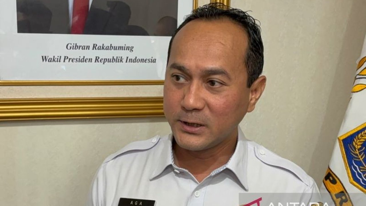 DPRD DKI Jakarta efisiensikan anggaran APBD 2025, termasuk memangkas perjalanan dinas luar negeri hingga 50 persen, menjadi Rp23 miliar untuk mendukung program yang lebih strategis.