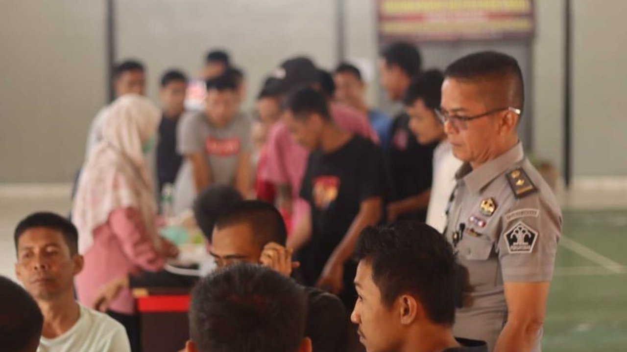 Lembaga Pemasyarakatan Kelas IIA Bukittinggi melakukan skrining HIV/AIDS pada warga binaan sebagai upaya deteksi dini dan pencegahan penyebaran penyakit menular.