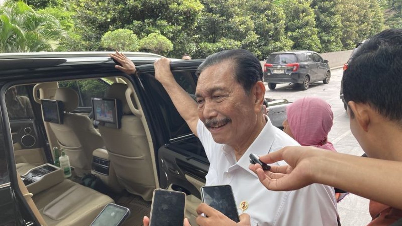 Ketua Dewan Ekonomi Nasional (DEN), Luhut Binsar Pandjaitan, optimistis efisiensi anggaran pemerintah sebesar Rp306,69 triliun tidak akan berdampak buruk seperti yang ditakutkan publik, meskipun ada tantangan pada beberapa program.