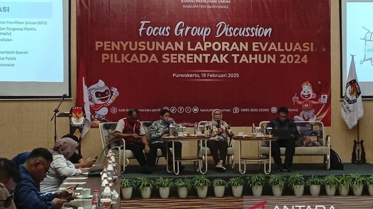 Akademisi menyoroti potensi kecurangan pemilu dari berbagai lini masyarakat, termasuk TNI dan ASN, serta menekankan perlunya evaluasi komprehensif regulasi dan proses pemilu.