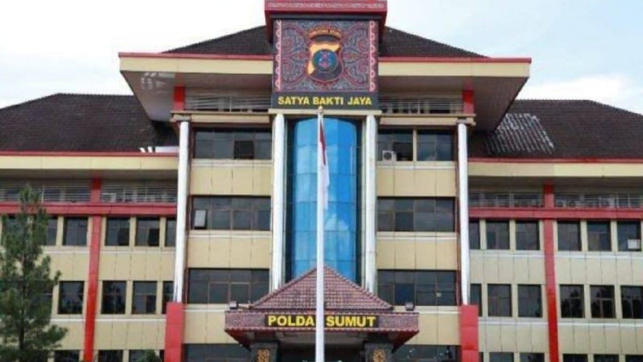 Polda Sumut tengah menangani kasus dugaan kekerasan psikis terhadap anak kandung yang dilakukan oleh oknum Polwan berinisial DMM (29), dengan proses penyidikan yang transparan dan profesional.