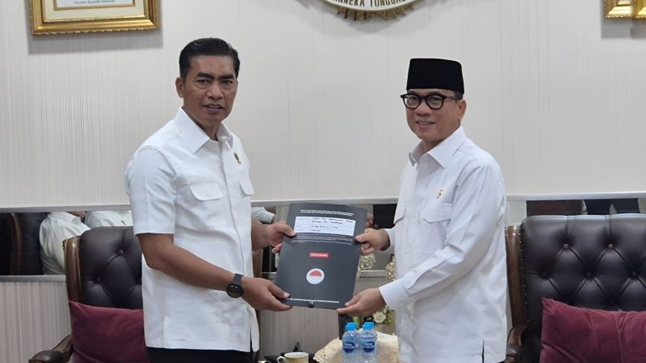 Menteri Desa Pembangunan Daerah Tertinggal (Mendes PDT) melaporkan temuan penyelewengan dana desa oleh oknum kepala desa ke Bareskrim Polri, yang digunakan untuk judi online dan kepentingan pribadi.