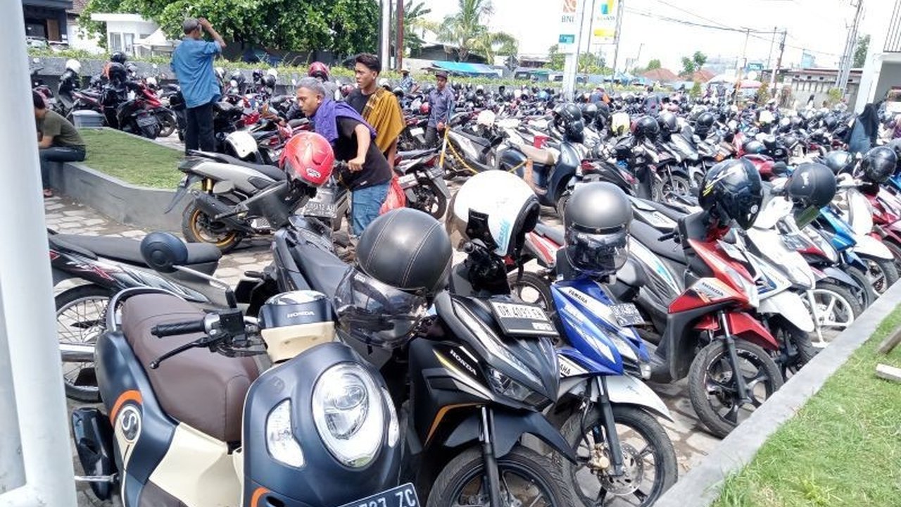BKD Kota Mataram akan mengalihkan beberapa titik pajak parkir menjadi retribusi parkir yang dikelola Dinas Perhubungan, meskipun target pendapatan tetap dipatok Rp2 miliar.