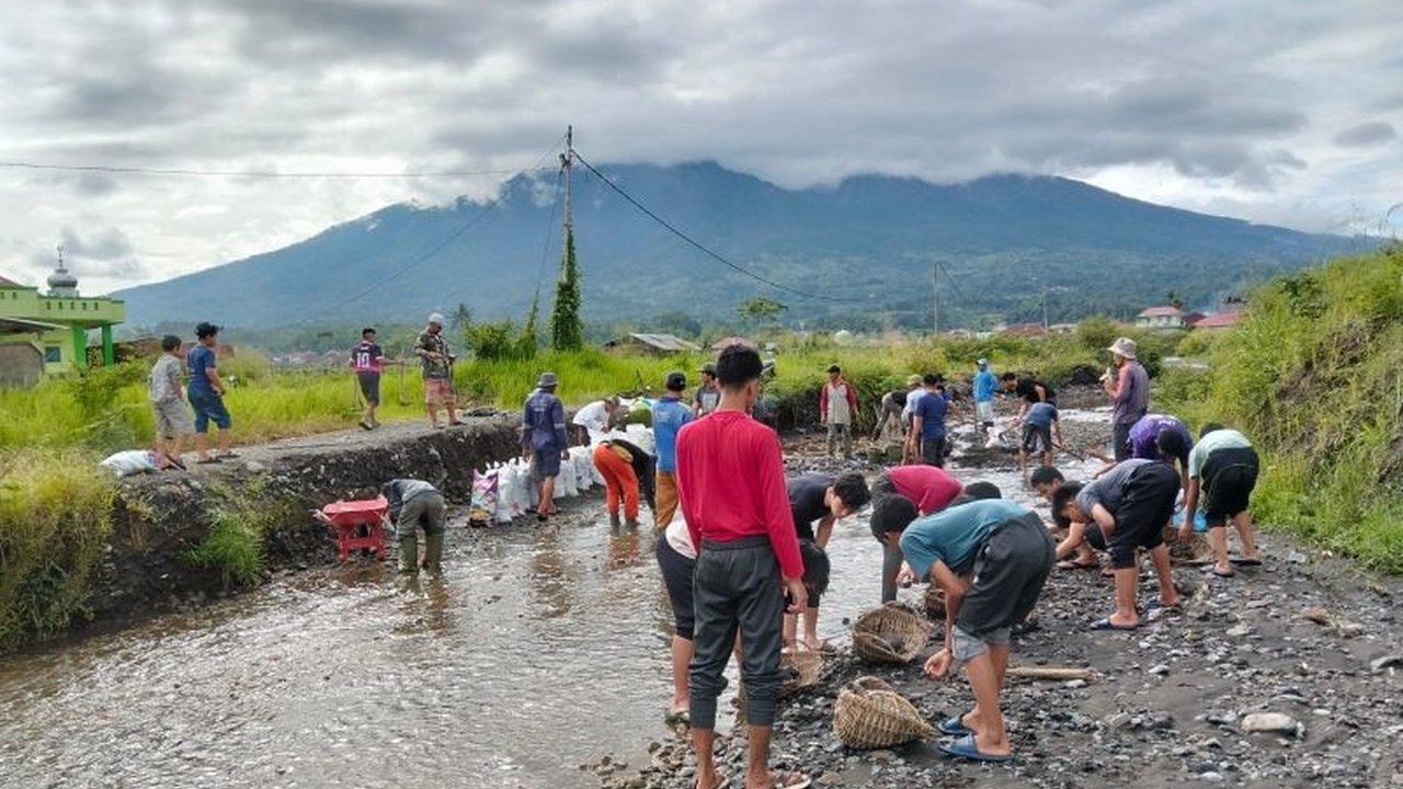 Mitigasi Bencana Ditingkatkan Warga Lereng Marapi Pasca Erupsi