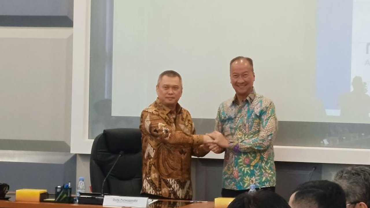 Menperin Agus Gumiwang Kartasasmita dan Menhub Budi Karya Sumadi sepakat untuk segera memberlakukan kebijakan Zero ODOL guna menekan biaya logistik, meningkatkan keselamatan jalan raya, dan mengurangi praktik pungli.