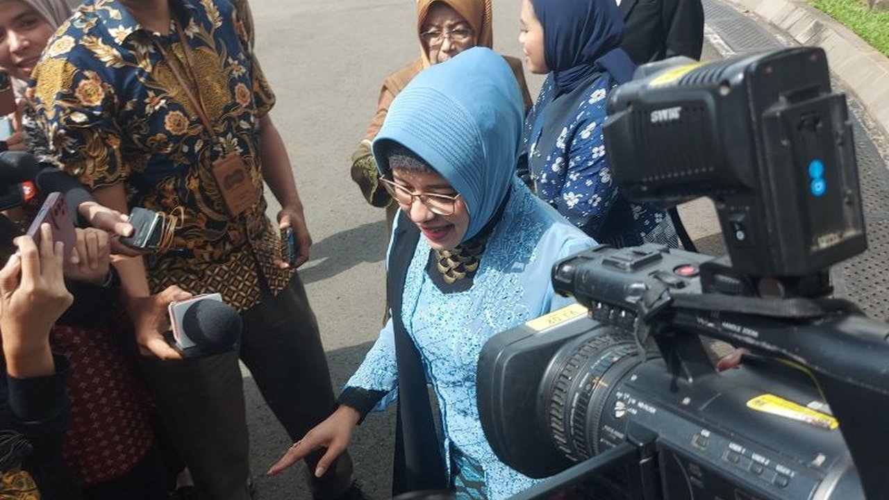 Presiden Prabowo Subianto melantik sejumlah pejabat baru dalam reshuffle kabinet, termasuk Menteri Pendidikan Tinggi, Kepala BSSN, dan Kepala BPS, di Istana Kepresidenan Jakarta.