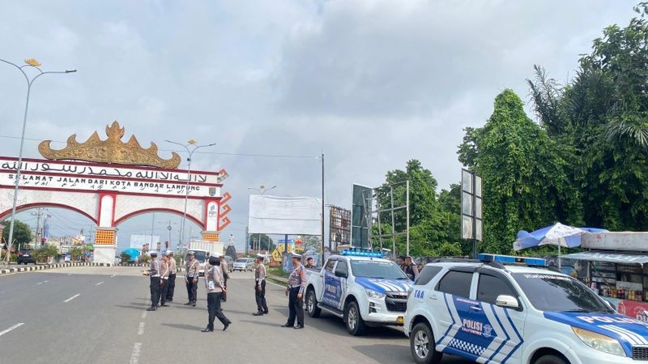 Polda Lampung menindak tegas 11.483 pelanggar lalu lintas selama Operasi Keselamatan Krakatau 2025, dengan peningkatan signifikan pada jumlah teguran dibandingkan tahun sebelumnya.