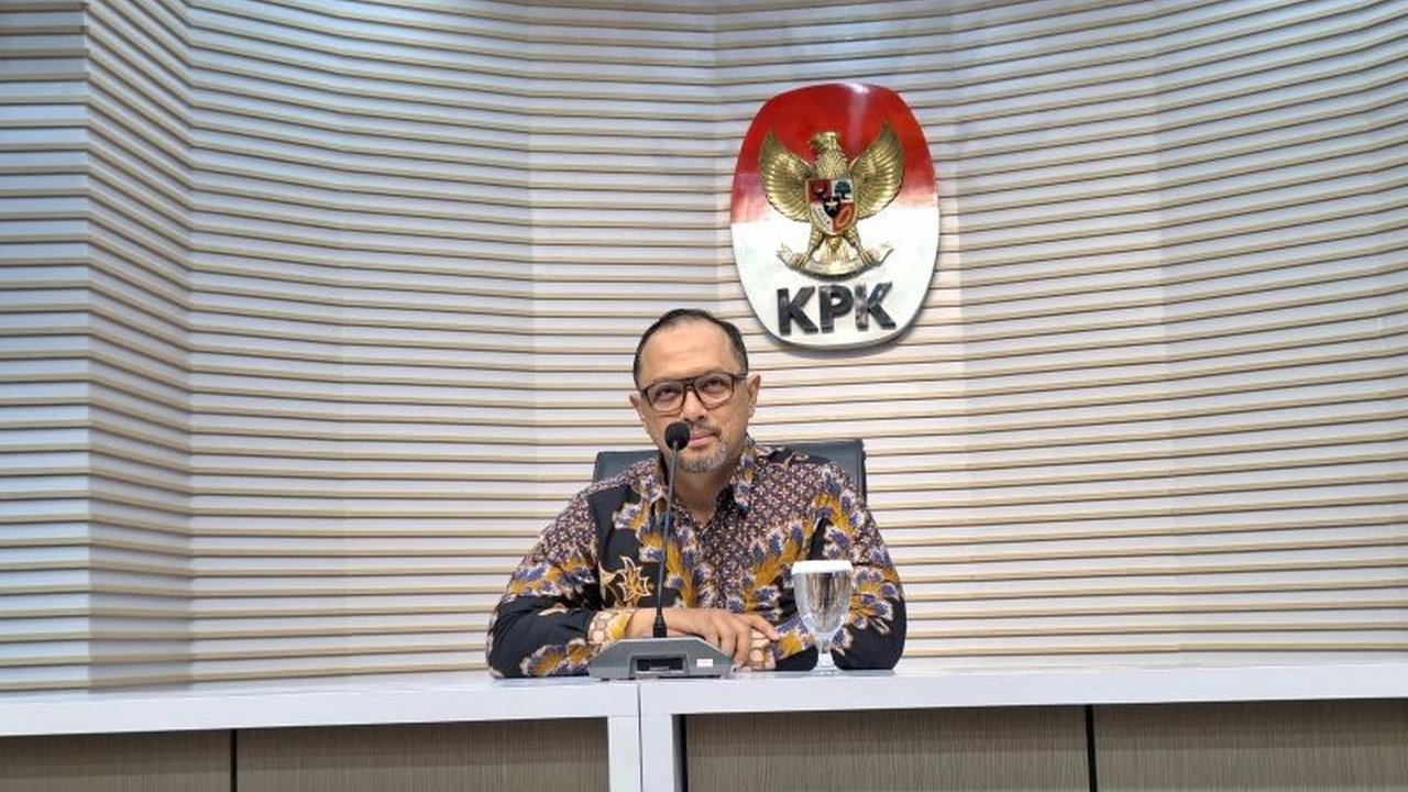 KPK menggeledah rumah Japto Soerjosoemarno, Ketua Umum Pemuda Pancasila, dan menyita 11 mobil, uang, dan dokumen terkait kasus gratifikasi mantan Bupati Kutai Kartanegara, Rita Widyasari.
