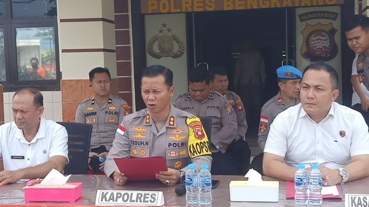 Pemerintah Kabupaten Bengkayang mengusulkan Wilayah Pertambangan Rakyat (WPR) sebagai solusi untuk pekerja tambang ilegal, guna mengurangi dampak lingkungan dan meningkatkan pengawasan.