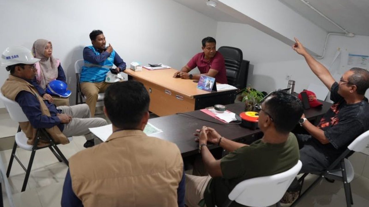 PLN Pasok Daya Listrik 345.000 VA untuk Stadion Gelora Kie Raha Ternate