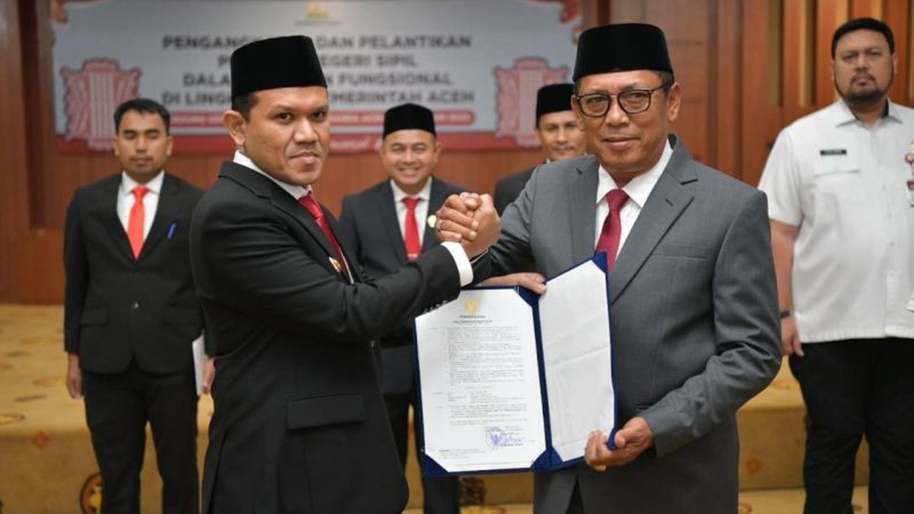 Wakil Gubernur Aceh, Fadhlullah, meminta pejabat fungsional di lingkungan Pemerintah Aceh untuk berinovasi dan meningkatkan kualitas pelayanan publik demi pembangunan Aceh yang lebih baik.