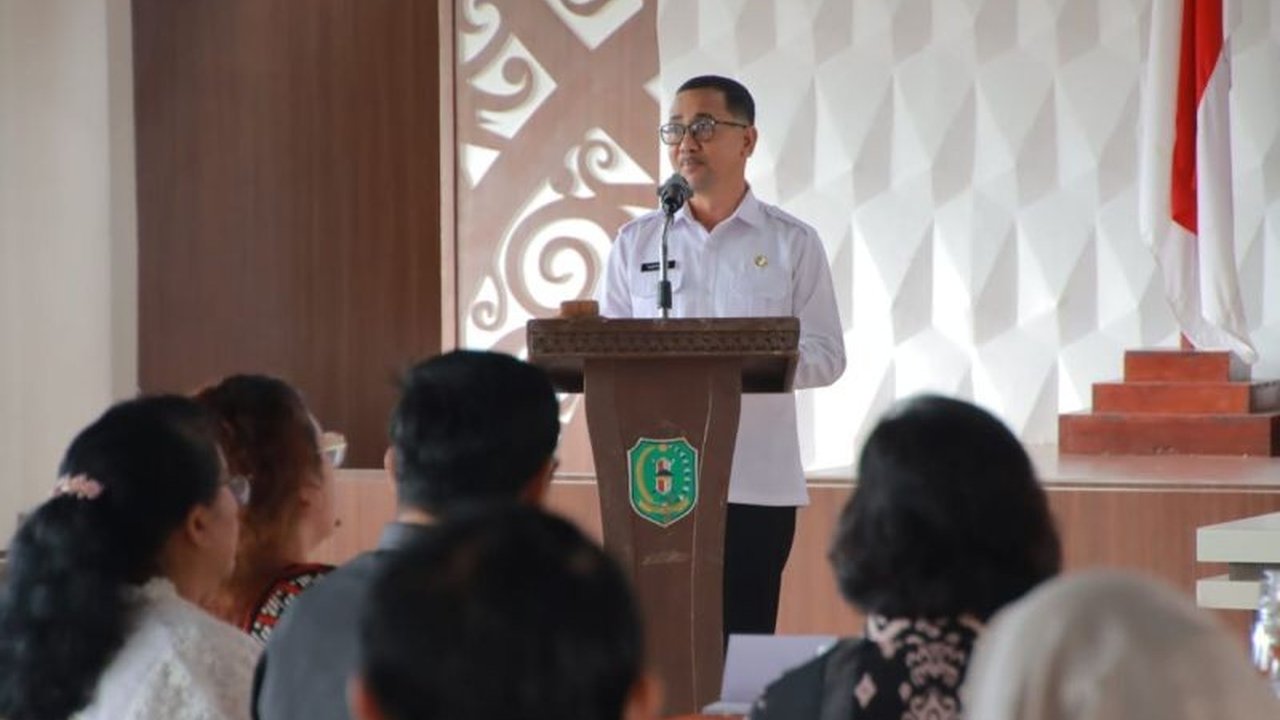 Pemerintah Kabupaten Bengkayang meminta seluruh ASN dan honorer untuk menghemat penggunaan listrik, air, dan mengurangi penggunaan plastik guna mendukung efisiensi anggaran sesuai Instruksi Presiden Nomor 1 Tahun 2025.