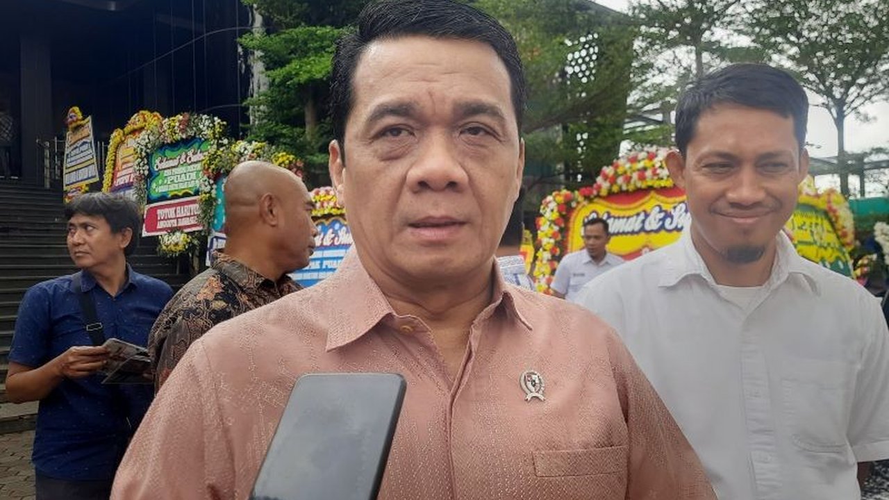 Wamendesa Ahmad Riza Patria menjelaskan inisiatif Presiden Prabowo Subianto membentuk koalisi permanen partai politik untuk memperjuangkan kepentingan bangsa hingga 2029, demi pembangunan Indonesia.