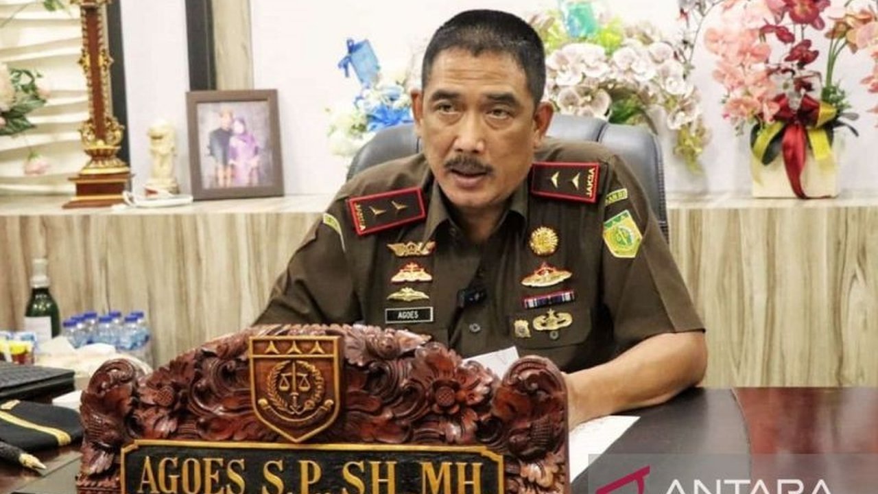 Kejaksaan Tinggi Maluku berhasil menyelamatkan keuangan negara sebesar Rp6,2 miliar dari penanganan berbagai kasus korupsi sepanjang tahun 2024, dengan capaian signifikan dalam penyelidikan, penyidikan, penuntutan, dan eksekusi perkara.