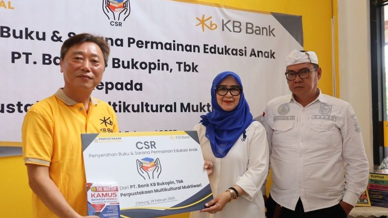 KB Bank Donasikan Buku dan Permainan Edukatif untuk Perpustakaan di Bekasi