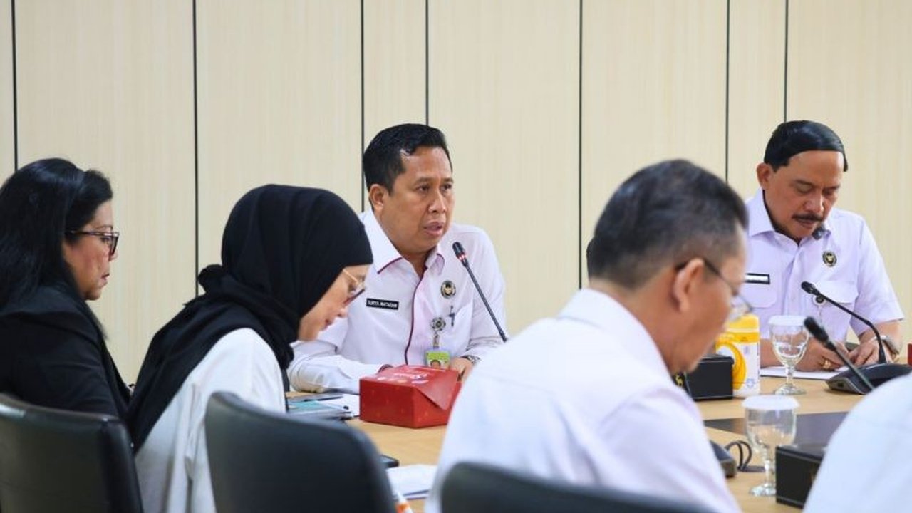 Pemerintah Indonesia gencar memulangkan narapidana WNI dari luar negeri, namun membutuhkan payung hukum yang jelas dan kriteria yang terukur untuk proses transfer tahanan.