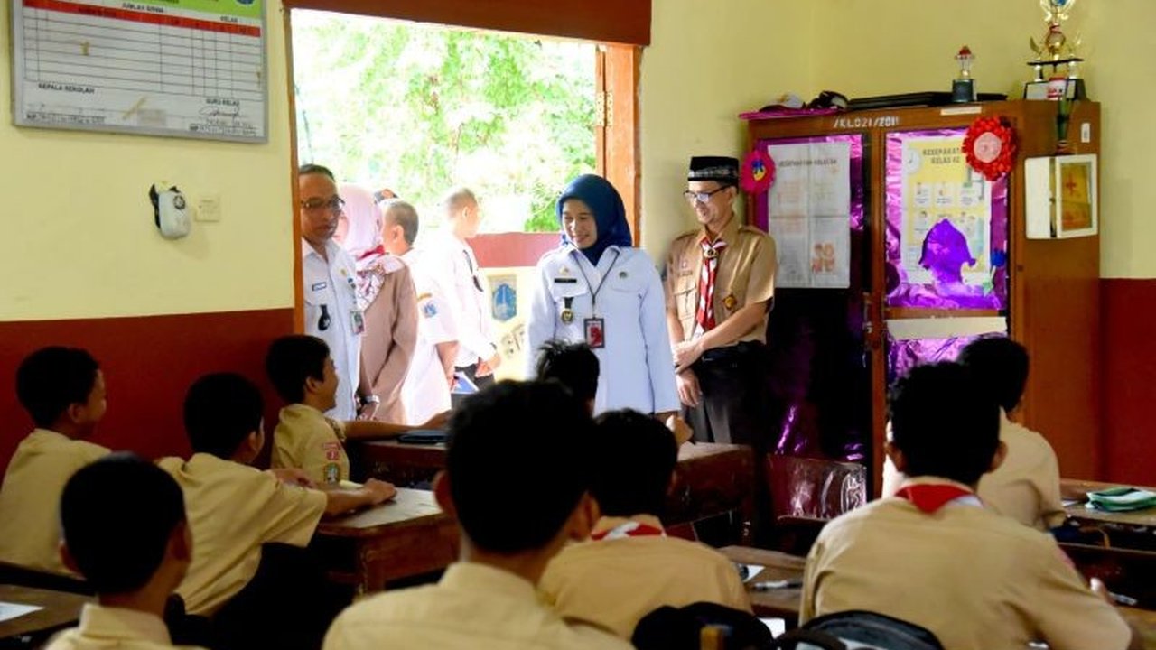 Gedung SDN Klender 13 di Jakarta Timur akan direnovasi total pada tahun 2026 untuk menciptakan lingkungan belajar yang aman dan nyaman bagi siswa-siswi, serta meningkatkan kualitas pendidikan.