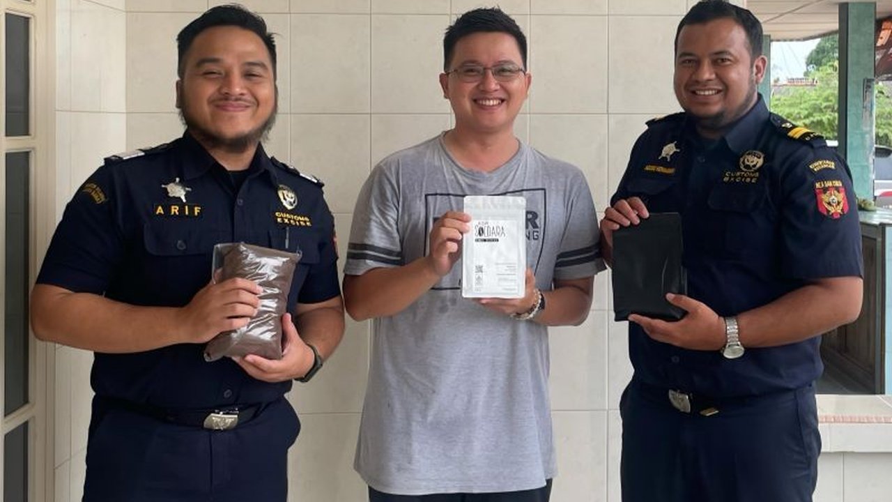 Bea Cukai Pangkalpinang Dampingi UMKM Ekspor Kopi ke Malaysia