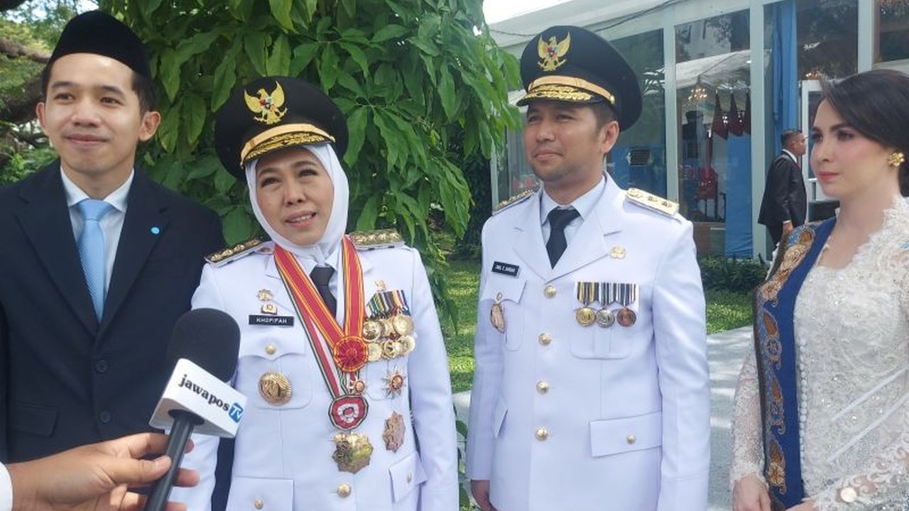 Gubernur Khofifah berharap pelantikan serentak kepala daerah memperkuat kekompakan dalam membangun Indonesia, menekankan koordinasi dan gotong royong.