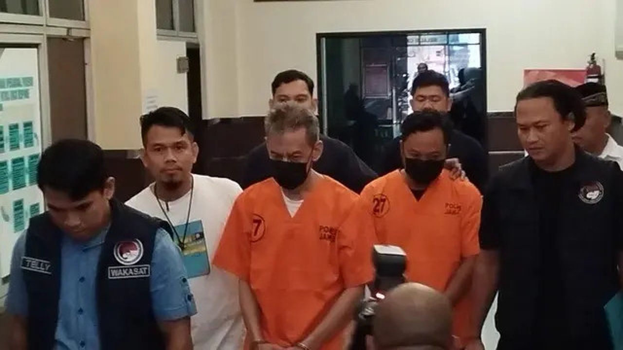 Fariz RM untuk kali pertama muncul ke publik usai ditangkap karena dugaan penyalahgunaan narkoba.(Liputan6.com/M. Althaf Jauhar)