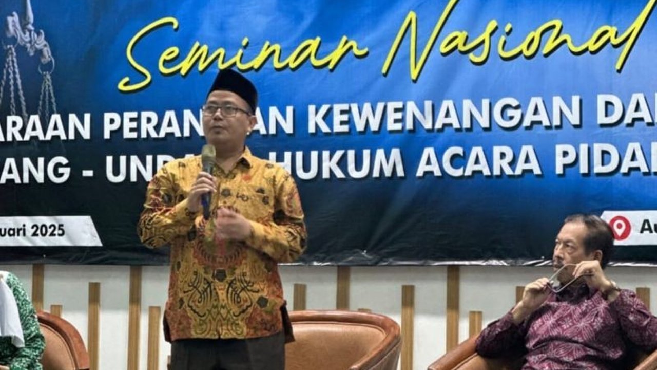 Pakar hukum tata negara khawatir kewenangan berlebihan Jaksa dalam RUU KUHAP berpotensi menimbulkan penyalahgunaan kekuasaan dan mengancam keseimbangan peradilan di Indonesia.