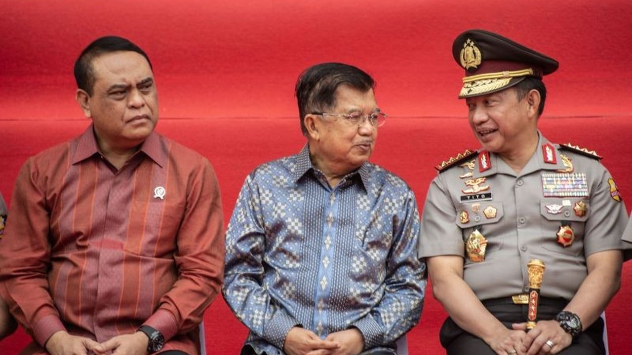 Wakil Presiden ke-10 dan ke-12 RI, Jusuf Kalla, menyampaikan duka cita atas berpulangnya mantan Menteri PANRB Syafruddin yang juga merupakan ajudan pribadinya selama lima tahun.