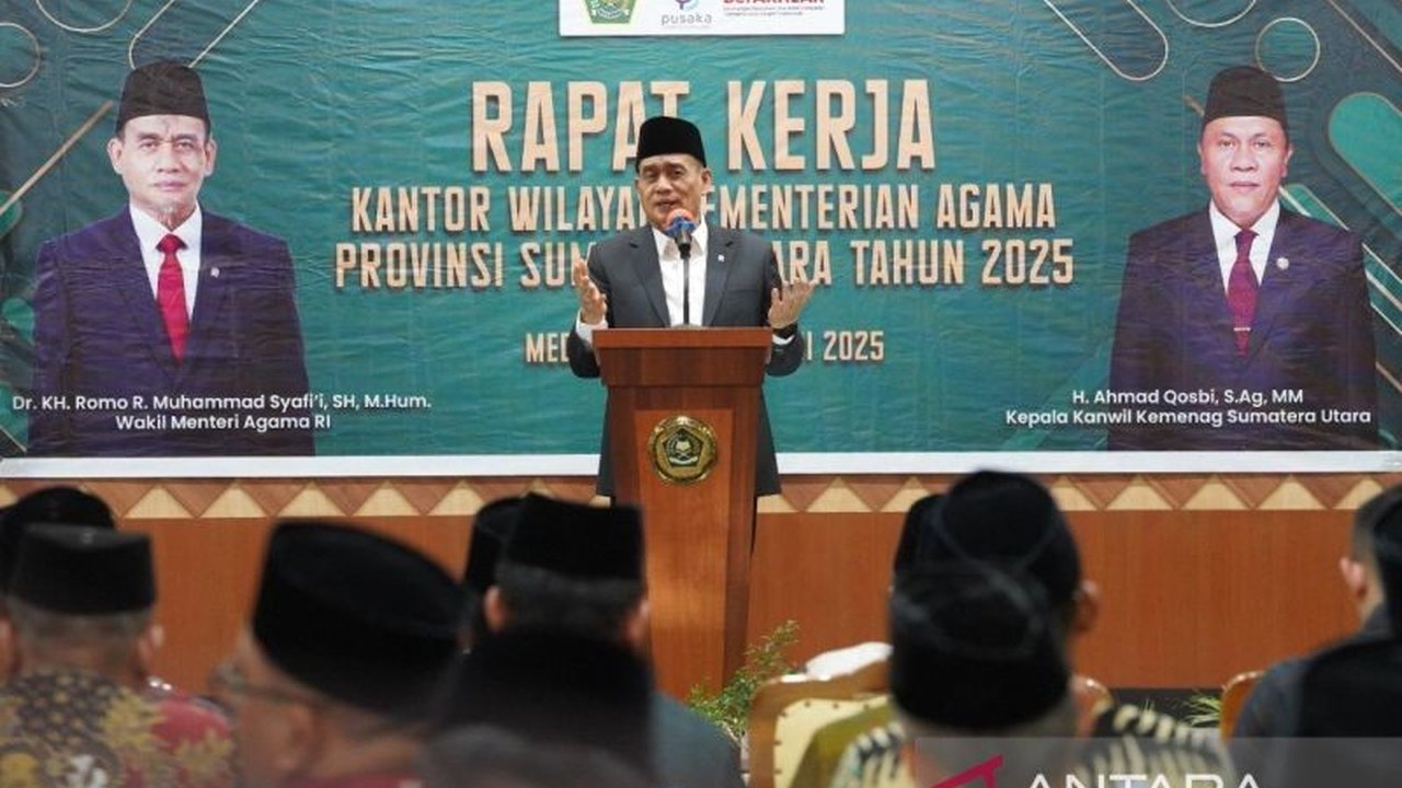 Wakil Menteri Agama mendorong terobosan progresif dan berani dalam memajukan pendidikan di Indonesia untuk mempersiapkan Generasi Emas 2045, seperti ditunjukkan dengan respon cepat atas kendala e-raport MAN 2 Model Medan.