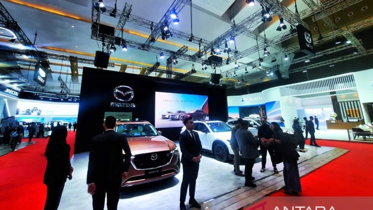 Mazda Indonesia genjot penjualan di 2025 dengan strategi agresif mengikuti berbagai pameran otomotif besar seperti IIMS dan GIIAS,  menargetkan peningkatan penjualan ditengah lesunya pasar otomotif nasional.