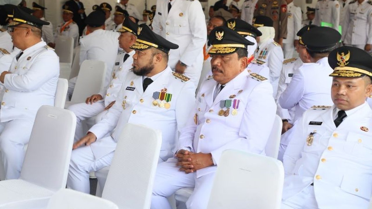 Gubernur Bengkulu Helmi Hasan mengajak seluruh elemen masyarakat untuk fokus bekerja dan membantu rakyat, bukan mengadakan pesta perayaan usai pelantikan kepala daerah hasil Pilkada 2024.