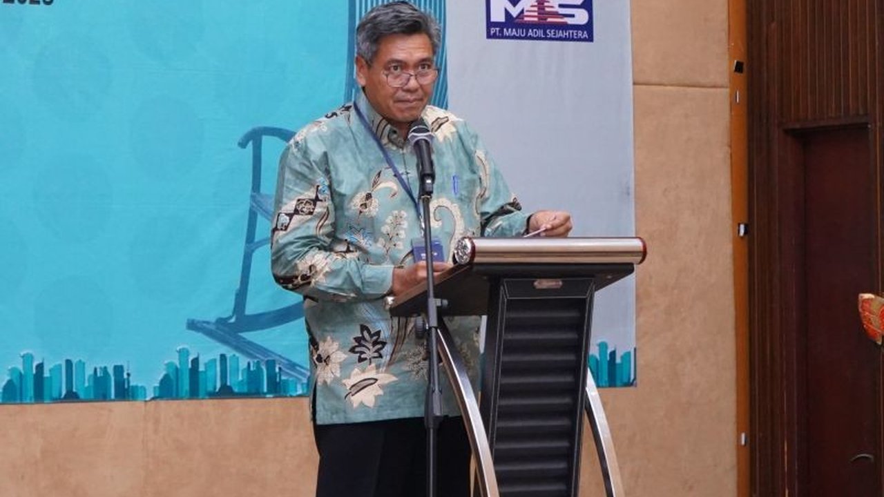 Lima strategi jitu diterapkan Kemenperin untuk meningkatkan kinerja industri furnitur dalam negeri, meliputi peningkatan bahan baku, SDM, pasar, produktivitas, dan iklim usaha, demi mendongkrak PDB dan ekspor.