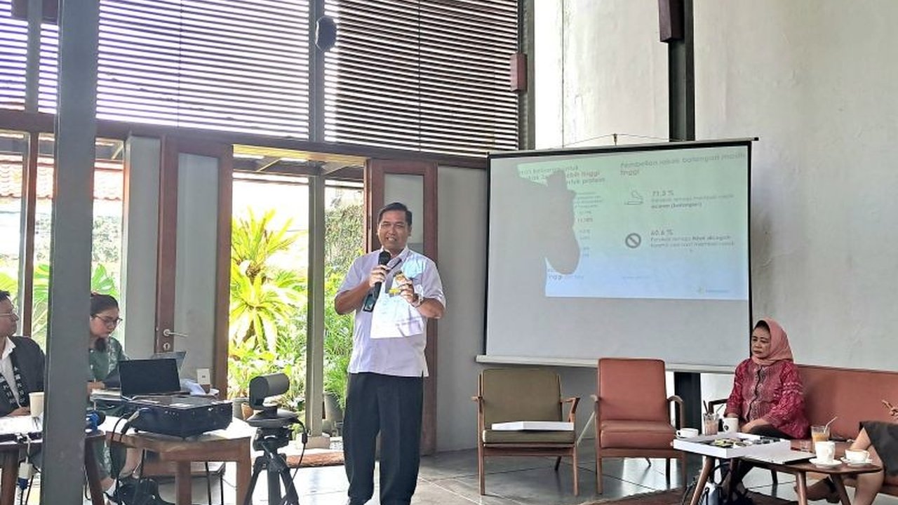 Kementerian Kesehatan RI menegaskan bahwa rokok elektronik, seperti vape, bukanlah alternatif untuk berhenti merokok karena tetap mengandung nikotin dan berbahaya bagi kesehatan.