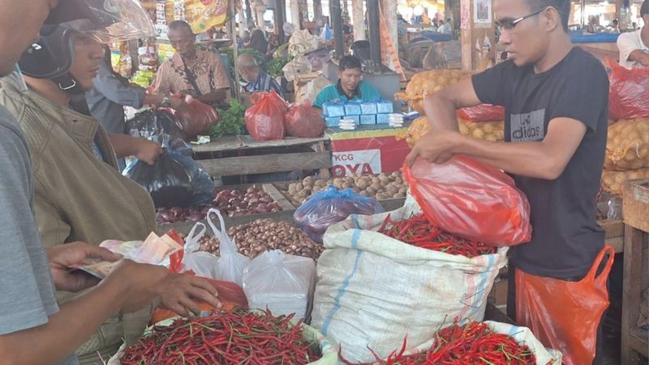 Pemerintah Kabupaten Aceh Besar meningkatkan pengawasan harga dan stok bahan pangan di pasar-pasar menjelang Ramadhan 2025 untuk mencegah lonjakan harga dan kelangkaan.
