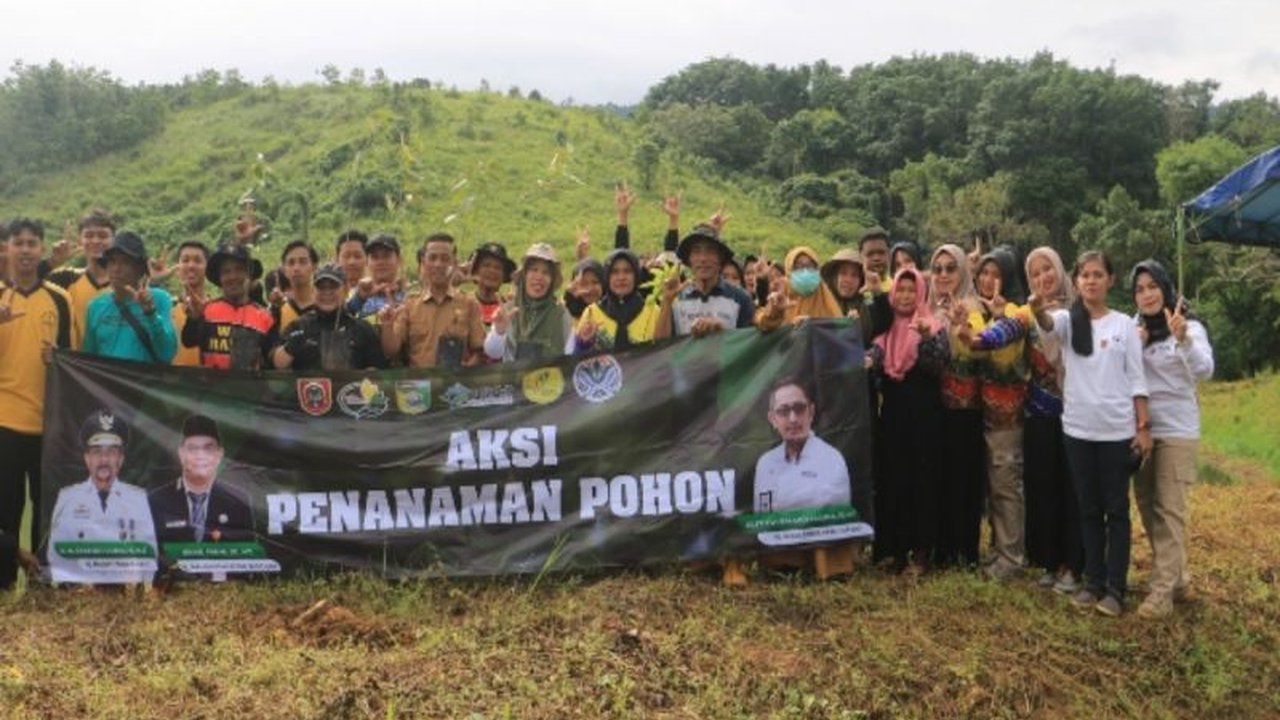 200 Bibit Pohon Buah Di Tanam di Embung Riam Pinang, Tanah Laut