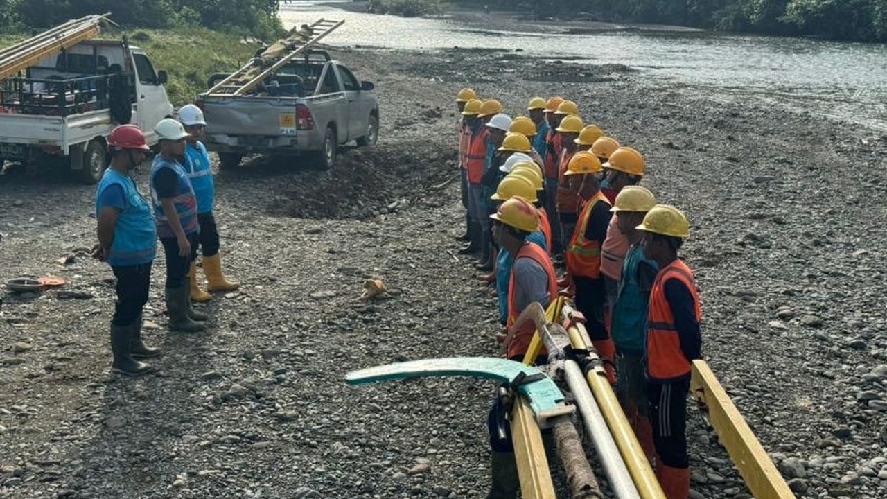 Jelang Ramadhan, PLN ULP Idi kerahkan 29 petugas untuk meningkatkan keandalan listrik di pedalaman Aceh Timur, memastikan pasokan listrik aman dan nyaman bagi 550 pelanggan di Gampong Sijudo dan Sahraja.