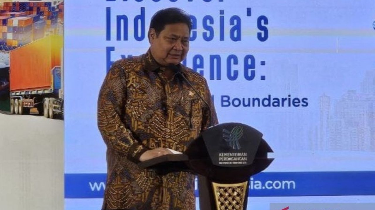 Menko Airlangga Hartarto menyatakan optimisme terhadap pertumbuhan perdagangan Indonesia meskipun terjadi perang dagang antara AS dan China, didukung surplus neraca perdagangan selama 57 bulan berturut-turut.