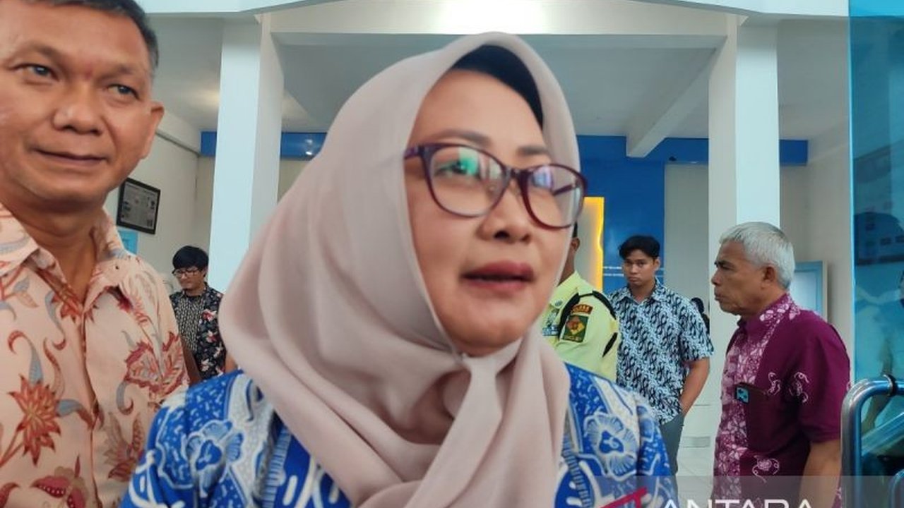 Rektor Unihaz Bengkulu menunggu hasil analisis sebelum memberikan sanksi kepada Dekan Fakultas Hukum terkait kasus dugaan penipuan yang mengakibatkan 93 mahasiswa gagal berangkat prakerin.