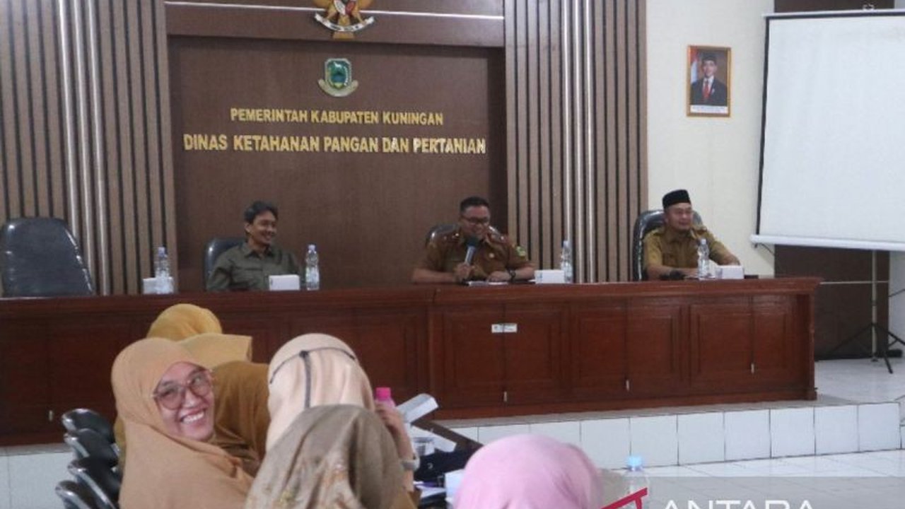 Pemerintah Kabupaten Kuningan meningkatkan profesionalisme penyuluh pertanian melalui program sertifikasi surveilans tahun 2025 untuk mendukung sektor pertanian yang berdaya saing dan ketahanan pangan daerah.
