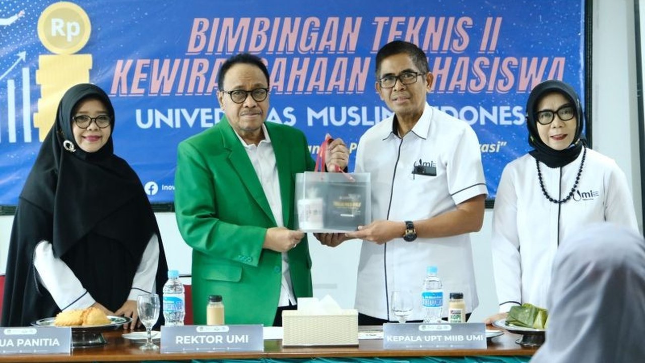 Universitas Muslim Indonesia (UMI) Makassar meluncurkan program pelatihan kewirausahaan untuk membekali alumni dengan keahlian dan kompetensi berwirausaha, menciptakan lulusan 'Sarjana Plus'.