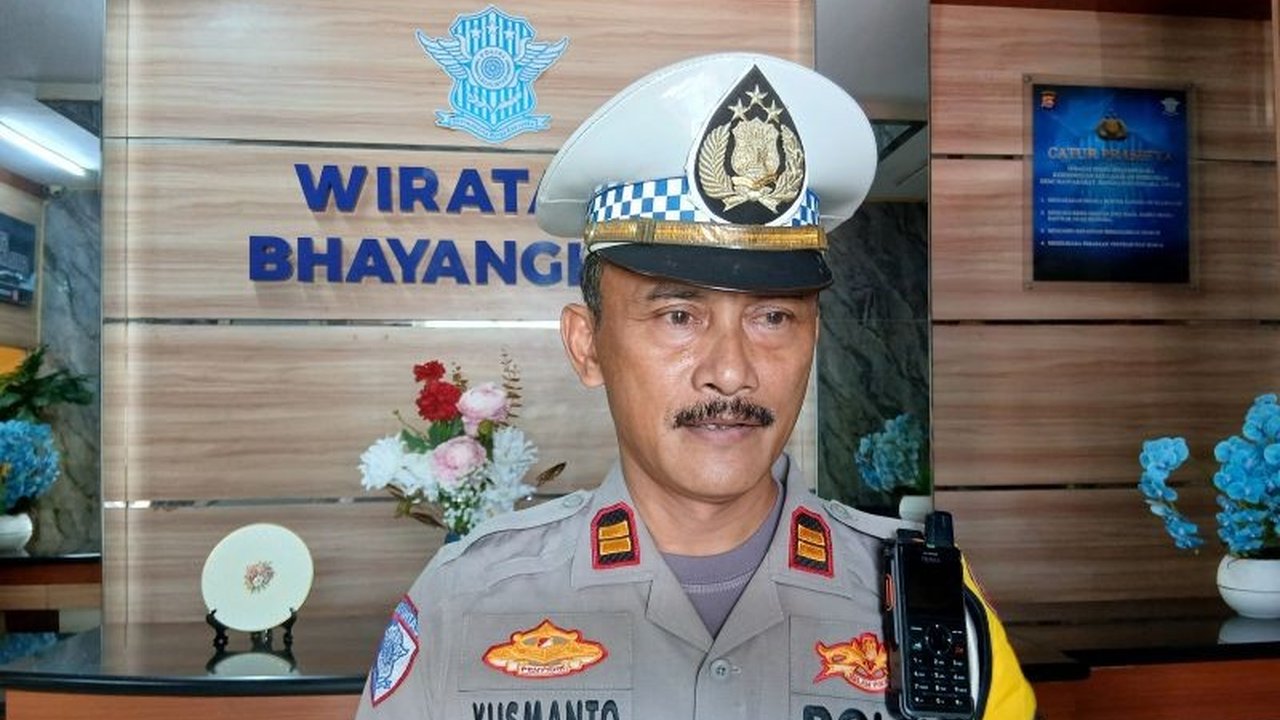 Polresta Tangerang menindak sembilan travel gelap di Balaraja Barat dalam Operasi Keselamatan Maung 2025 untuk mencegah kecelakaan lalu lintas menjelang mudik Lebaran 2025.