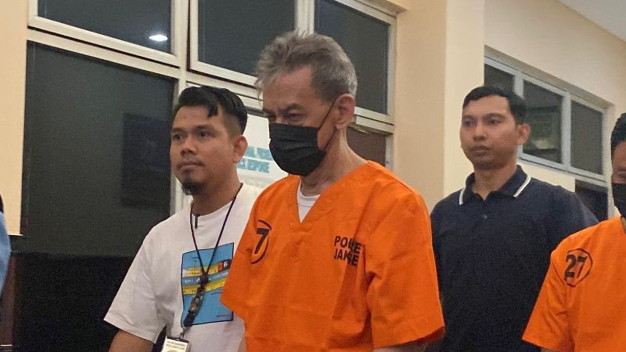 Musisi Fariz RM kembali ditangkap atas kasus penyalahgunaan narkoba; polisi menduga masalah keluarga menjadi penyebabnya.