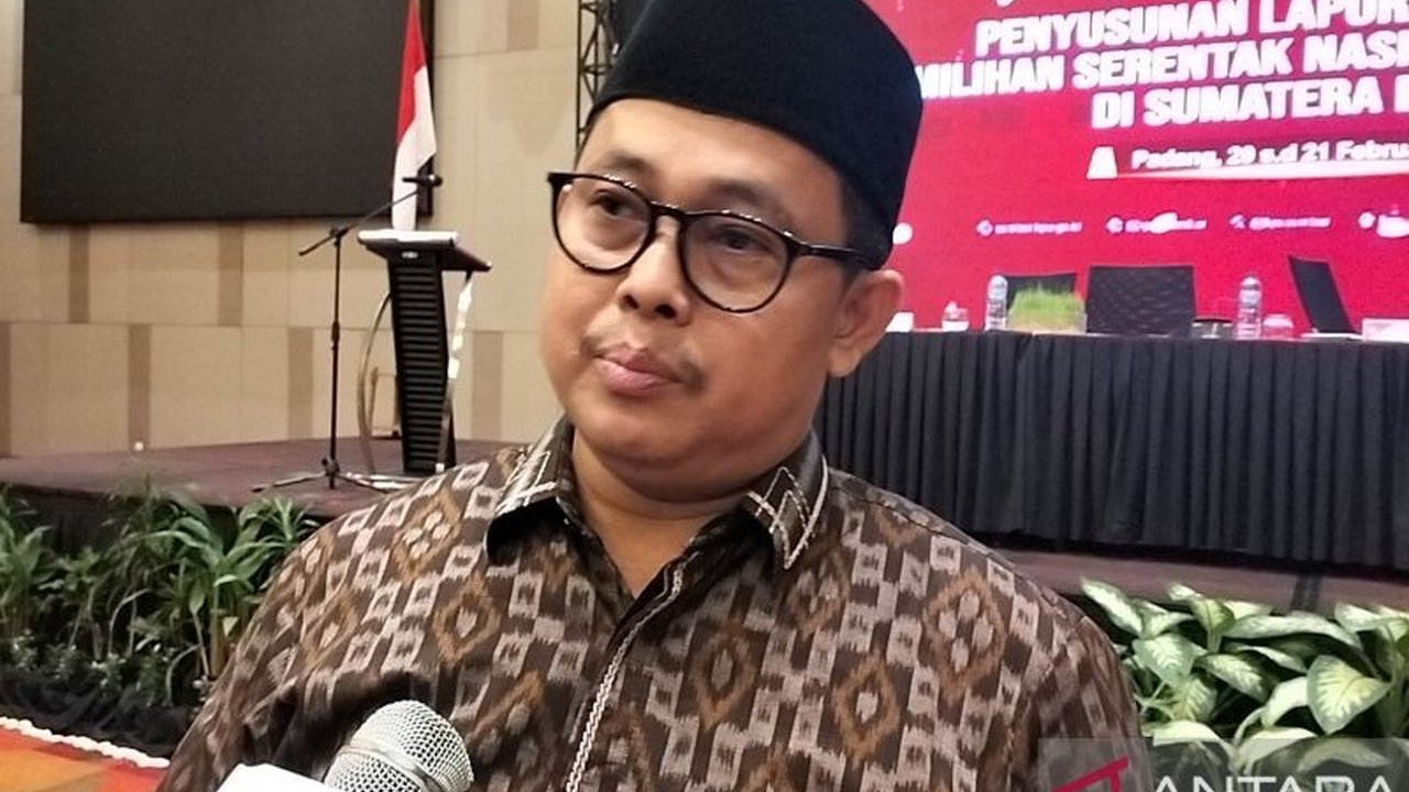 KPU Provinsi Sumatera Barat (Sumbar) tengah mengevaluasi tahapan Pilkada Serentak 2024 untuk mengidentifikasi kekurangan dan meningkatkan penyelenggaraan pemilu mendatang.