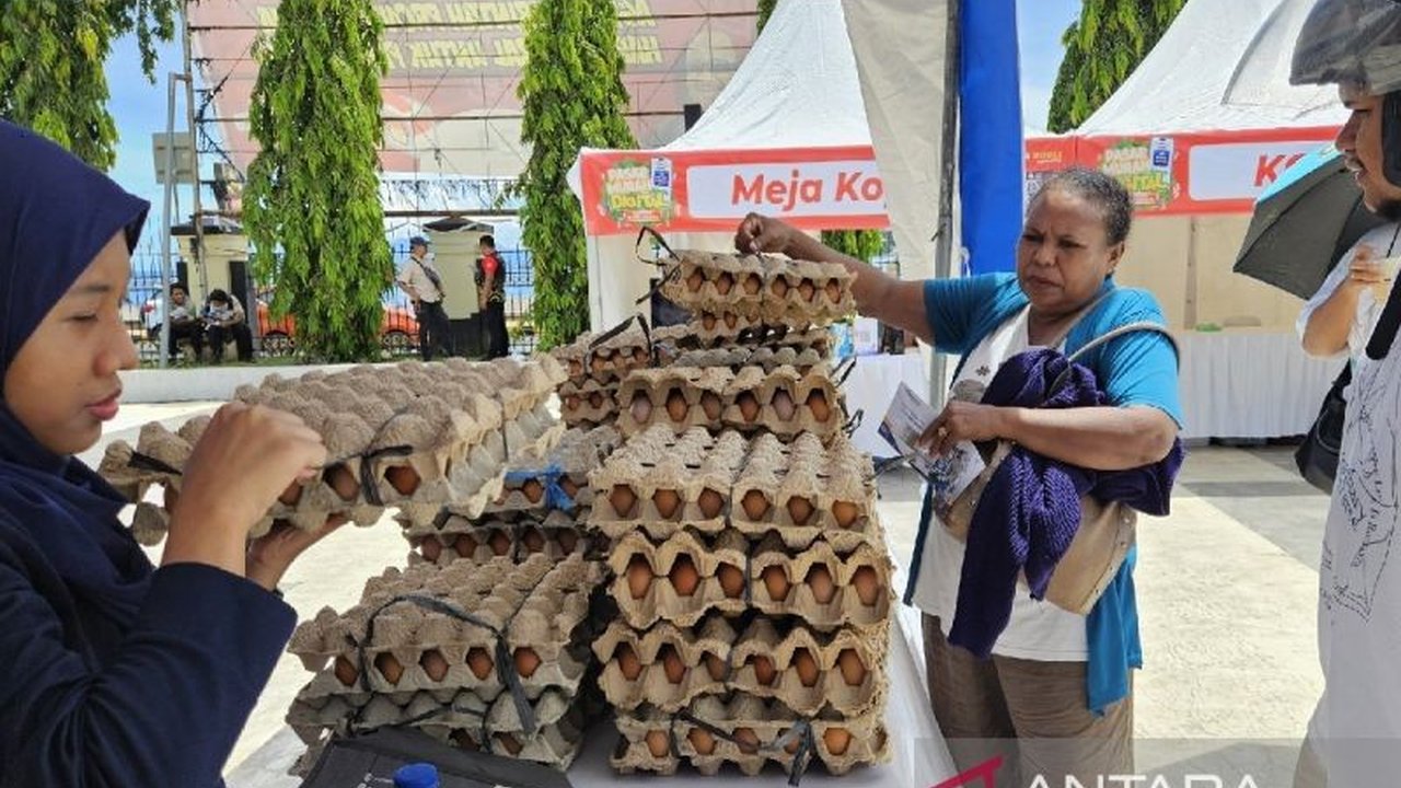 Penjabat Gubernur Papua meminta TPID untuk menjaga stok bahan pokok menjelang Ramadhan guna mencegah inflasi dan menstabilkan harga di tengah deflasi Januari 2025.