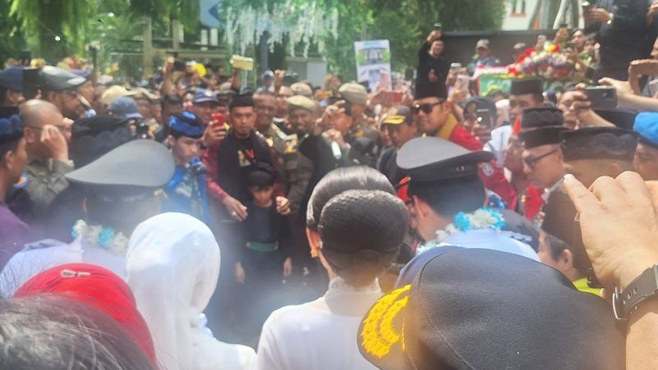 Ribuan Warga Depok Sambut Hangat Supian-Chandra di Balai Kota